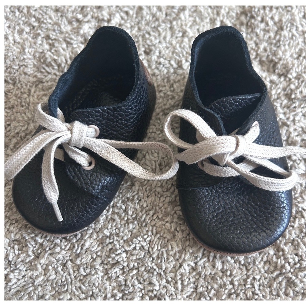 Ella Bonna Black Pebbled Leather Baby Shoes Lace Up Moccasins US 5.5 EU 21‎